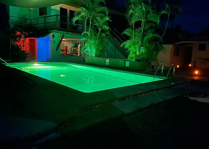 Parrot Resort Moalboal